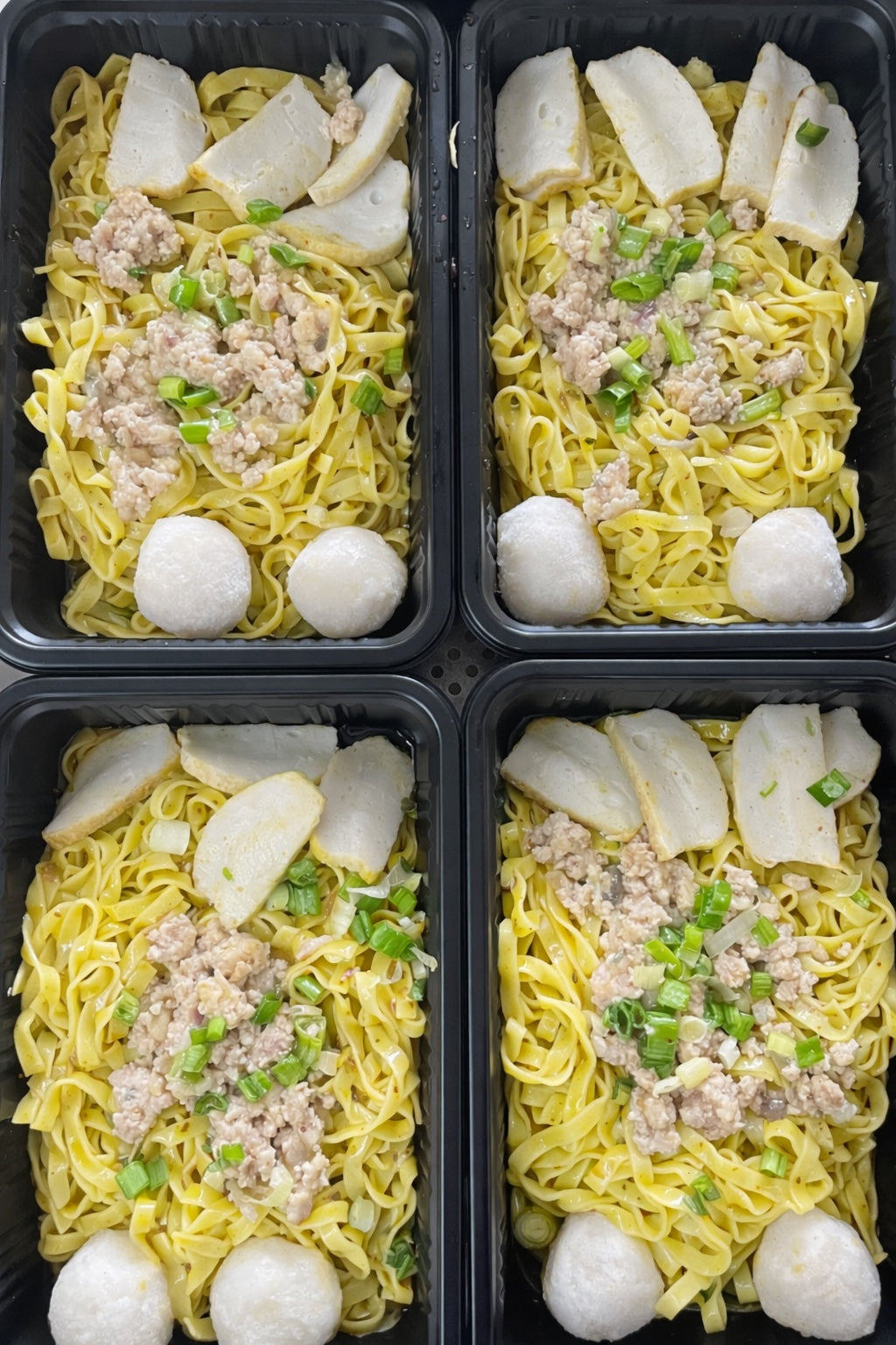 Fishball Noodles Mee Pok (Spicy/Non-Spicy)